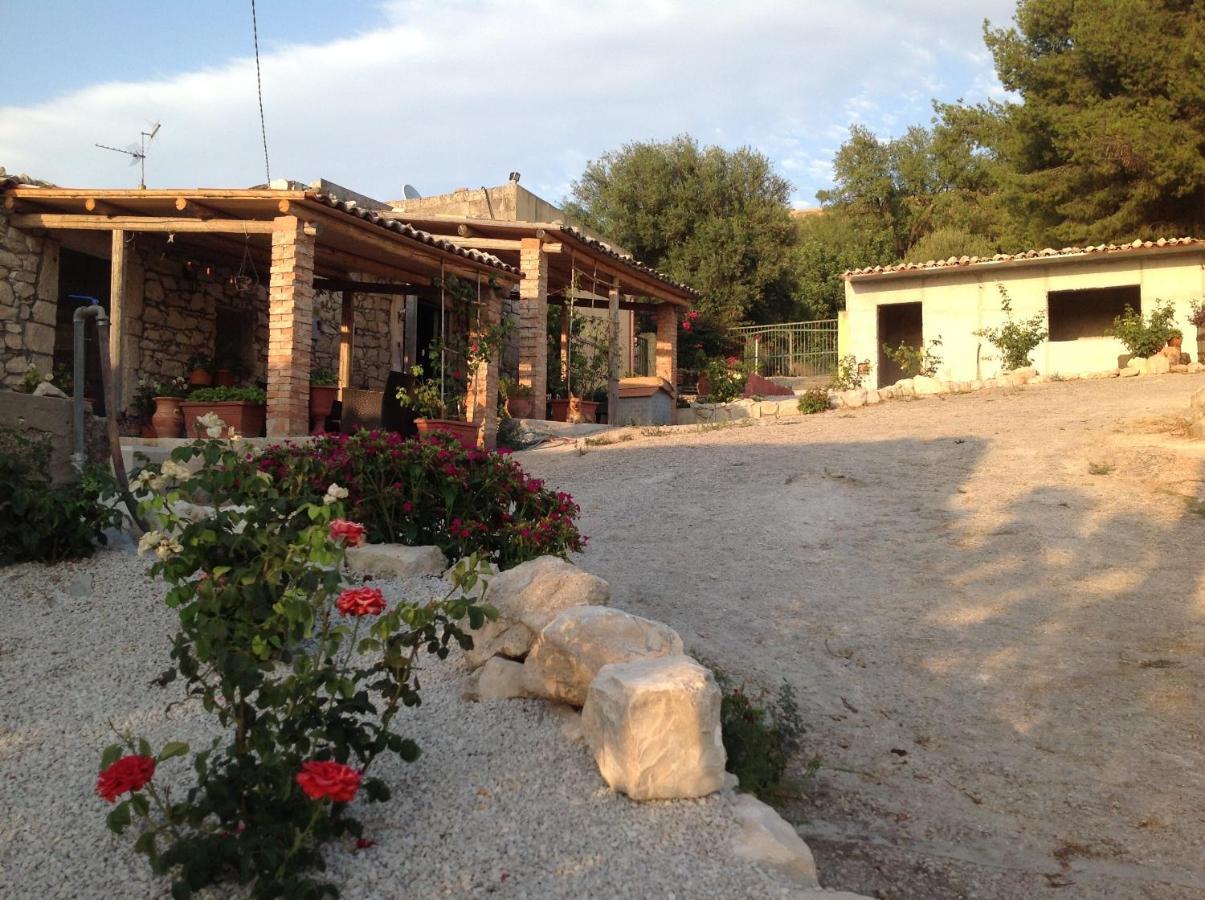 Vento Del Sud Guest House Chiaramonte Gulfi Luaran gambar