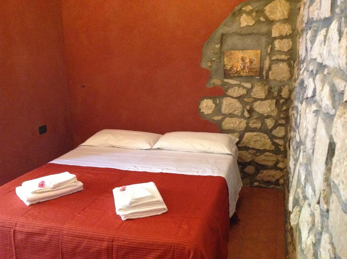 Vento Del Sud Guest House Chiaramonte Gulfi Bilik gambar