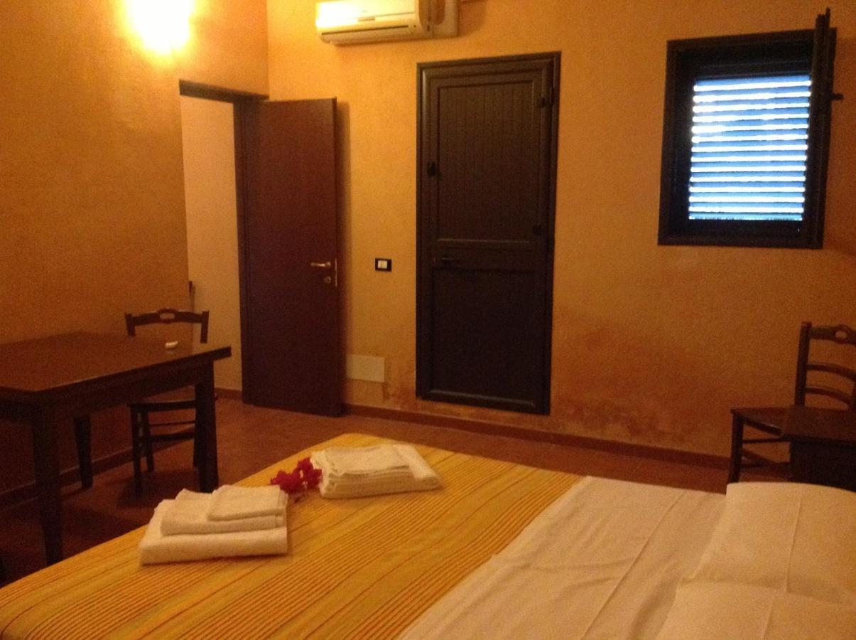 Vento Del Sud Guest House Chiaramonte Gulfi Bilik gambar